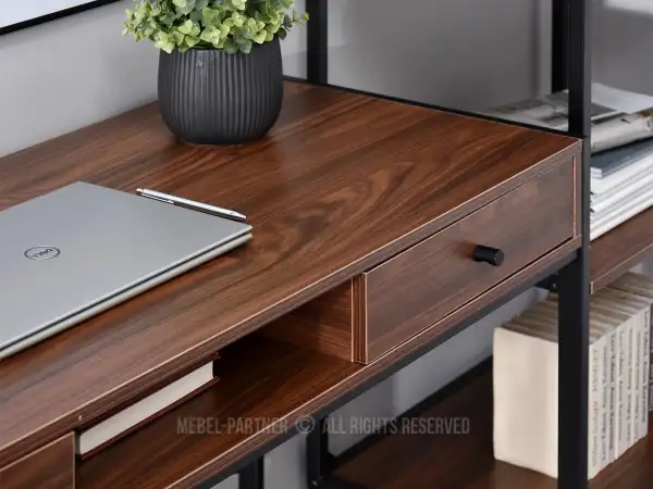 Praktyczne biurko w stylu industrialnym do gabinetu